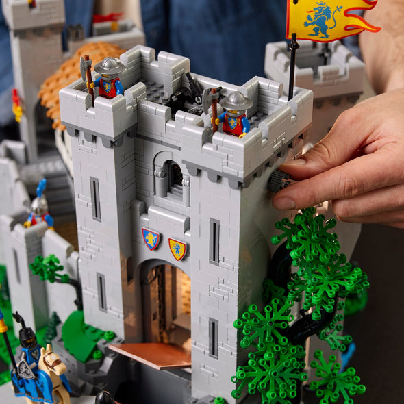 4514PCS 85666 Lion King's Castle Compatible 10305 US