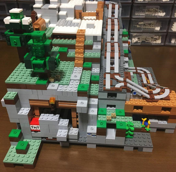 2688PCS Miniecraft The Mountain Cave Compatible 21137