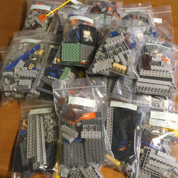 2688PCS Miniecraft The Mountain Cave Compatible 21137