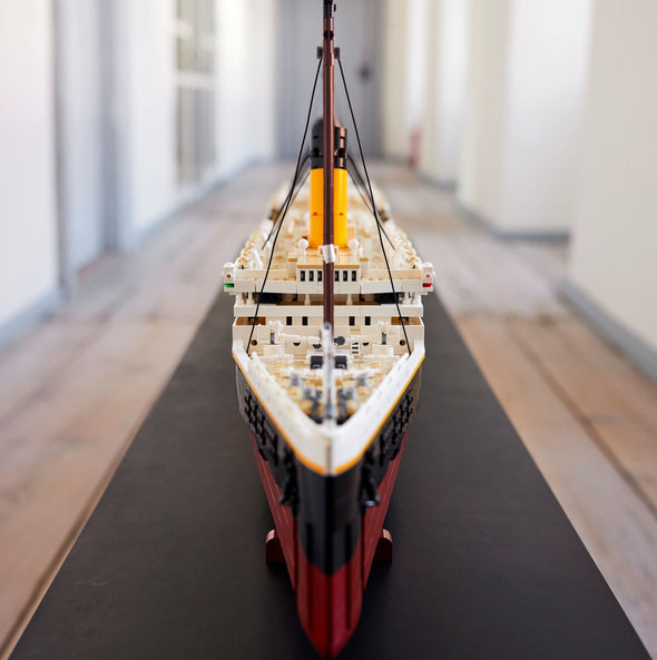 9090pcs Jie Star Titanic Compatible Blocks US