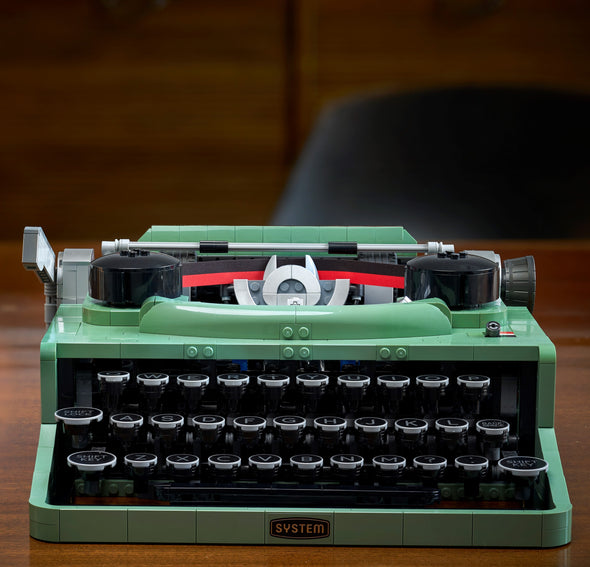 2079PCS 66886 Retro Typewriter